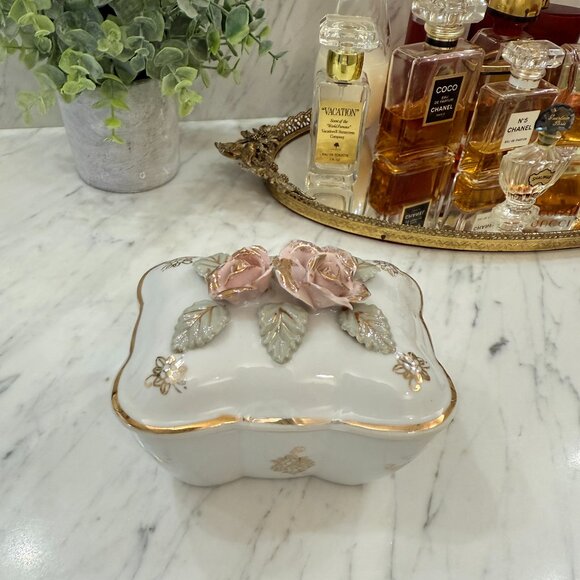 Vintage Other - Vintage Lipper Mann (L&M) Bond Ware Trinket Box, Porcelain with Roses &Gold